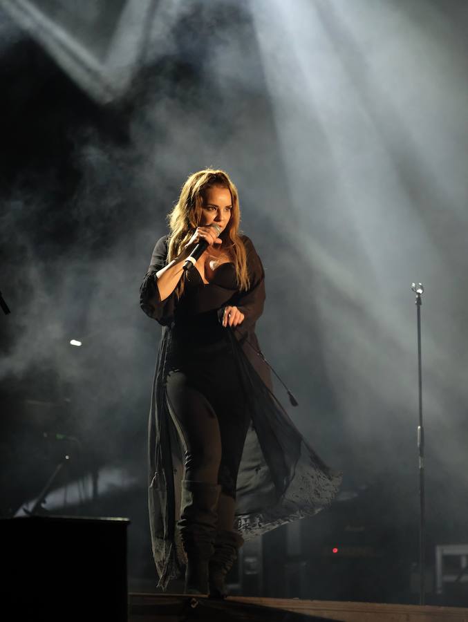 Fotos: Concierto de Chenoa en la Plaza Mayor de Valladolid durante las Fiestas de la Virgen de San Lorenzo 2018