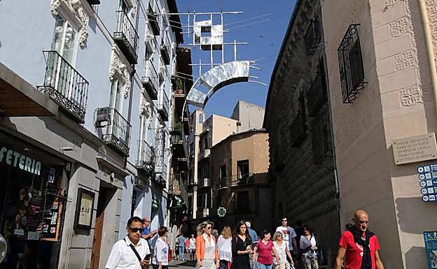 Escultura creada por el artista madrileño Juan Garaizabal