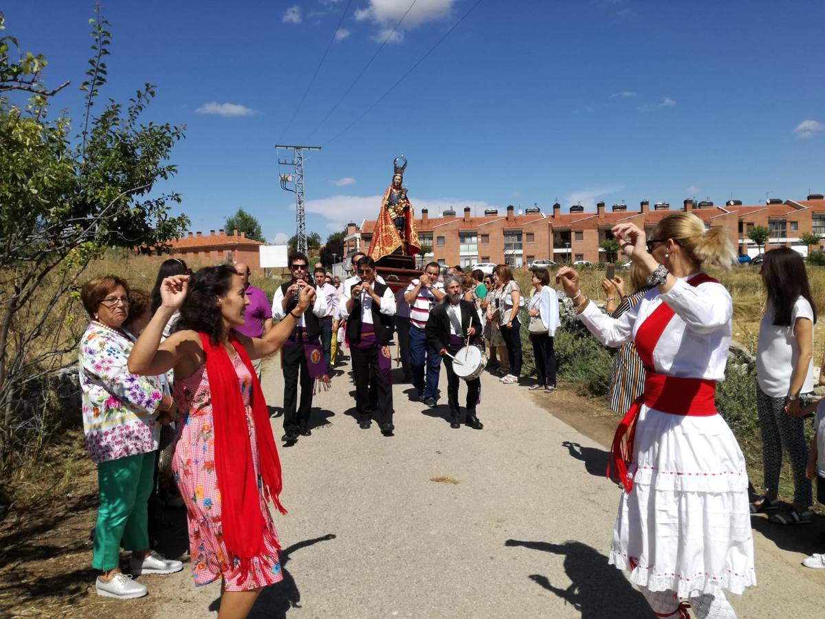 Fotos: Procesión de Mucientes a su Virgen de la Vega