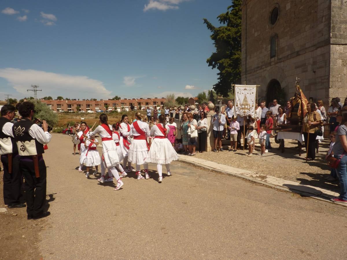 Fotos: Procesión de Mucientes a su Virgen de la Vega
