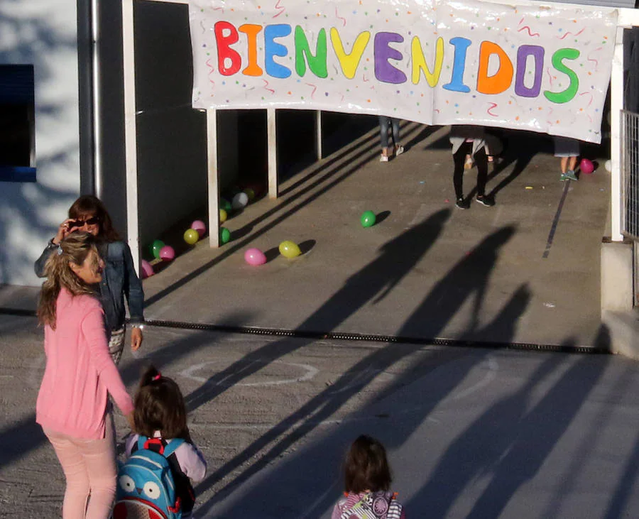 Fotos: Comienzan las clases en el CEIP Atalaya de Palazuelos de Eresma