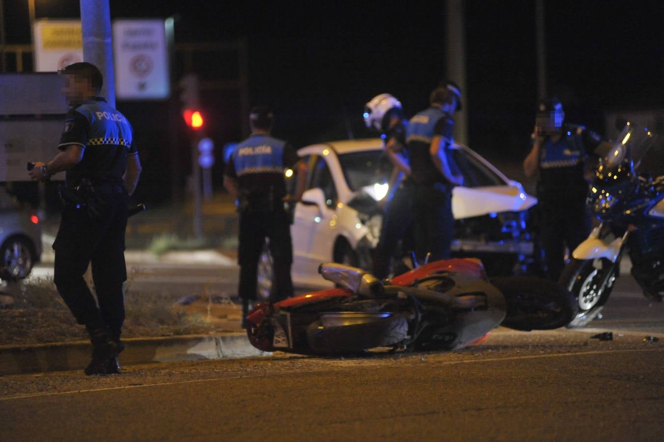 El accidente se registró a la altura del kilómetro 2 de la VA-20, a la altura de la Avenida de Santander