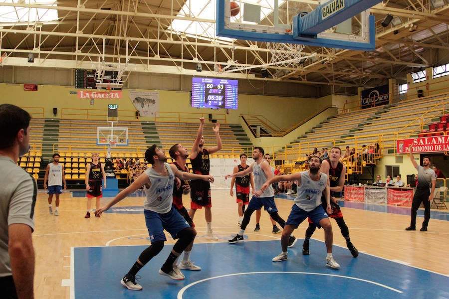 Fotos: La Antigua CB Tormes cede ante el Menorca (67-74)