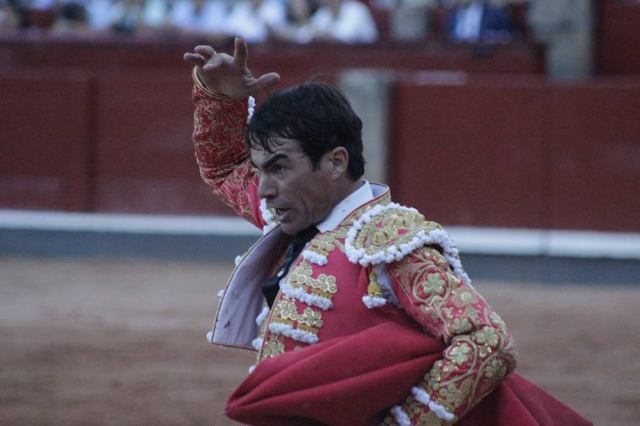 Fotos: López Chaves triunfa en La Glorieta ante Padilla y Joselito Adame