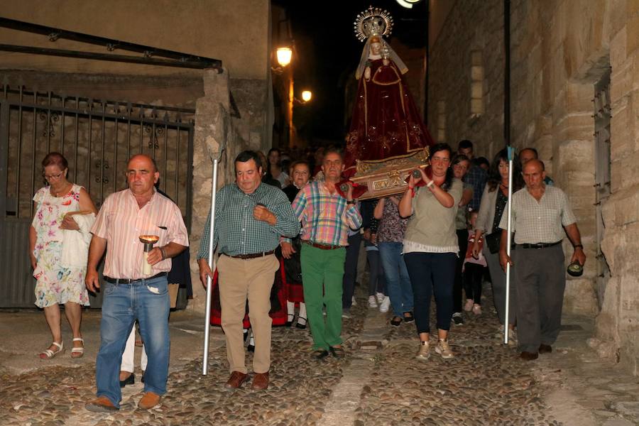 Fotos: Procesión de las hogueras en Palenzuela