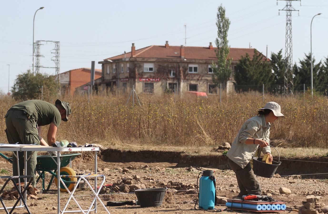 Los restos, descubiertos en el marco de la actual campaña de excavaciones, parecen corresponder a los niveles más antiguos del yacimiento, cuya datación podría estar entre los siglos I antes y después de Cristo