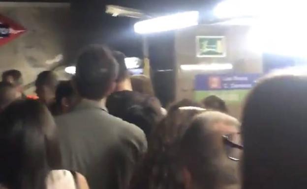 Varios heridos en el Metro de Madrid al explotar el ordenador de una pasajera