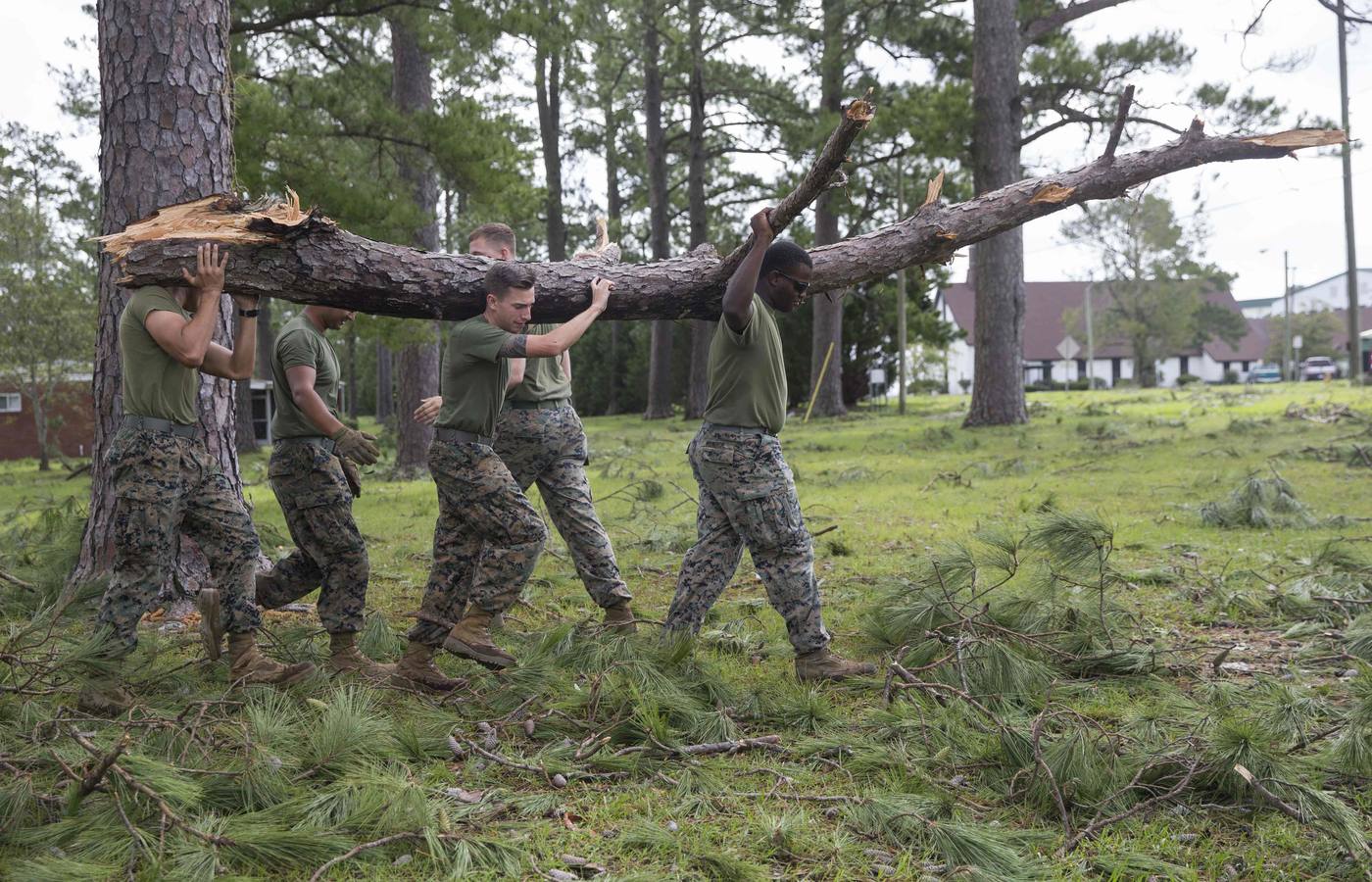 Mientras Florence se disipa en su camino hacia el noroeste, la ahora depresión tropical sigue dejando una pertinaz lluvia en la región, especialmente en la frontera entre Carolina del Norte y Carolina del Sur