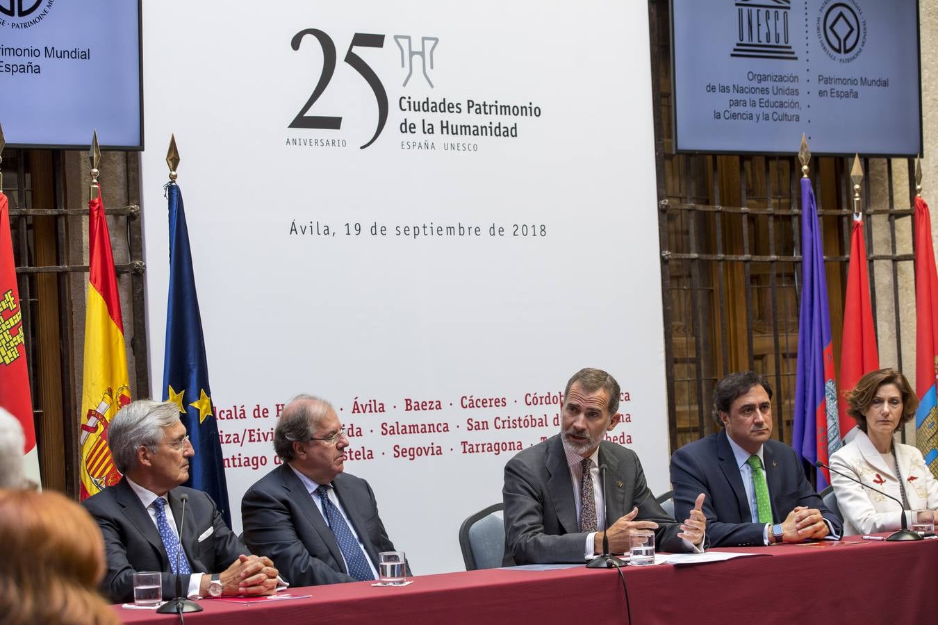 El monarca ha realizado su primera visita como rey a la ciudad para mostrar su respaldo al primer Año Jubilar Teresiano y para presidir el acto conmemorativo del 25 aniversario del Grupo de Ciudades Patrimonio de la Humanidad de España