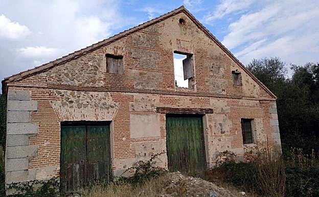 Muros de la Casa de Pulimento, en el real Sitio de San Ildefonso.