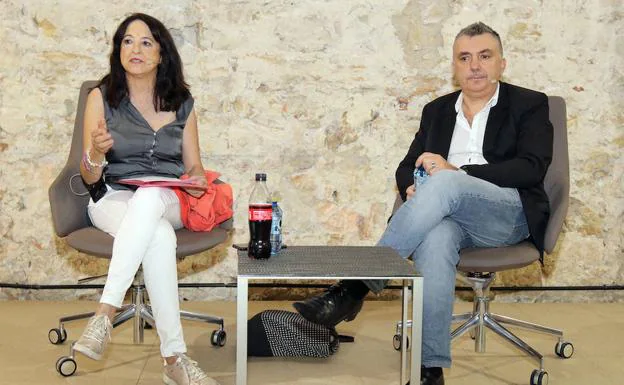 Angélica Tanarro y Manuel Vilas, durante su charla en el Hay Festival