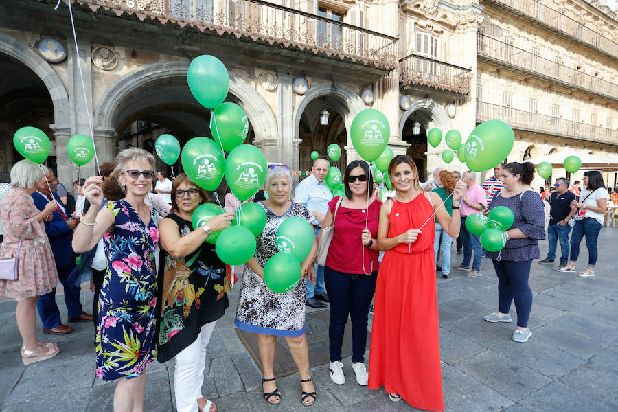 Fotos: Suelta de globos de AFA Salamanca por el Día Mundial del Alzheimer