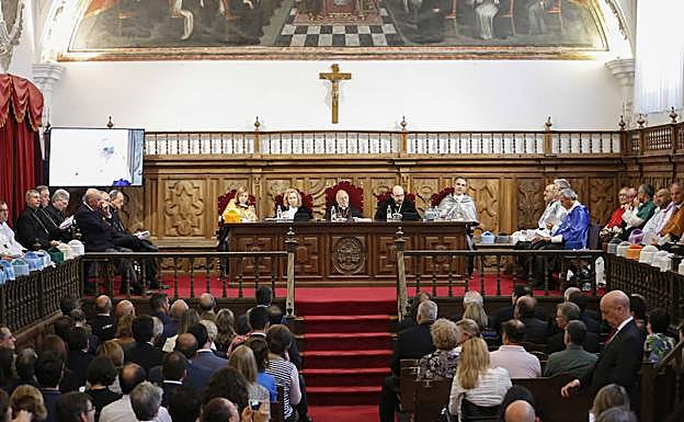 El Aula Magna de la Universidad Pontificia volvió a albergar la inauguración de un nuevo curso académico.