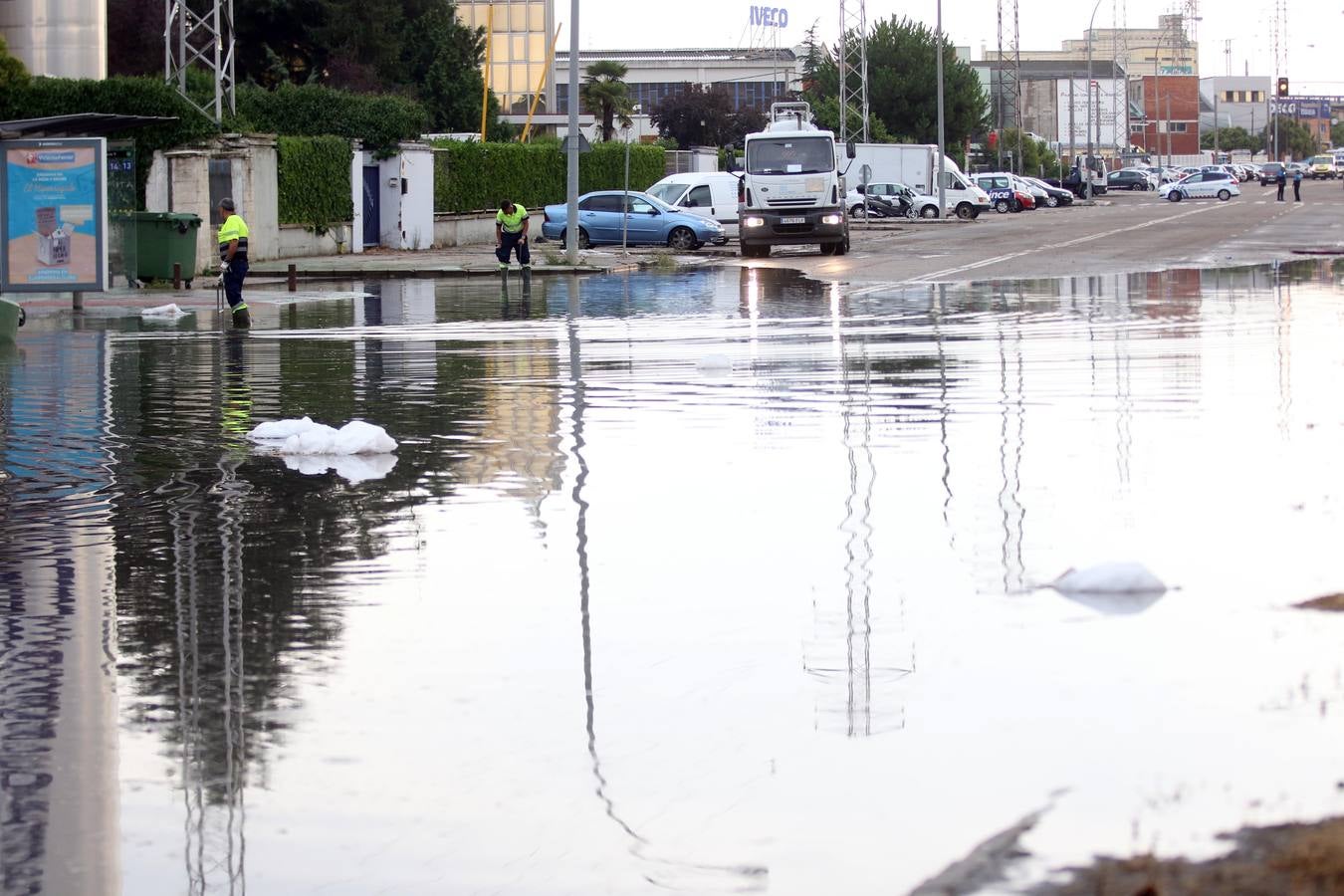 Fotos: La tormenta provoca inundaciones en el polígono de San Cristóbal de Valladolid