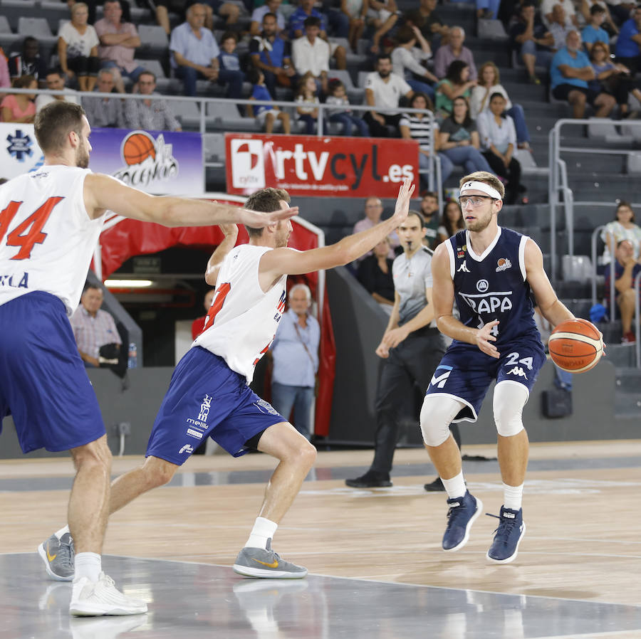 Fotos: Chocolates Trapa Palencia XX-XX Melilla Baloncesto