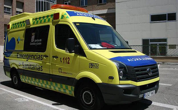Ambulancia del servicio de Emergencias 112.