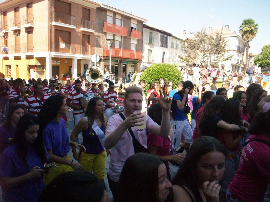 Fotos: Olmedo inicia sus fiestas con un multitudinario chupinazo