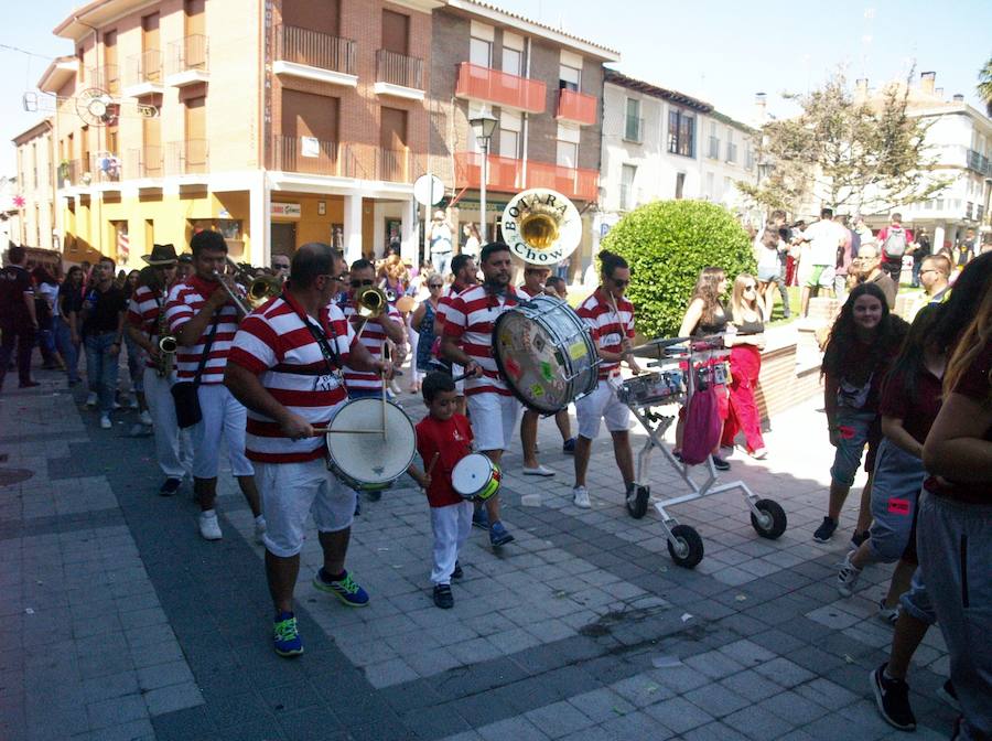 Fotos: Olmedo inicia sus fiestas con un multitudinario chupinazo