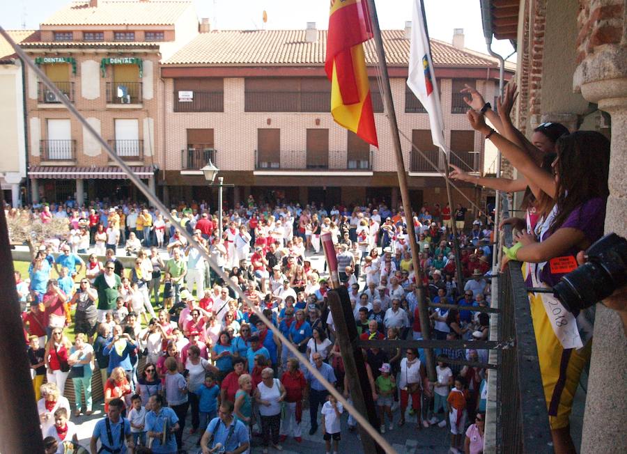 Fotos: Olmedo inicia sus fiestas con un multitudinario chupinazo