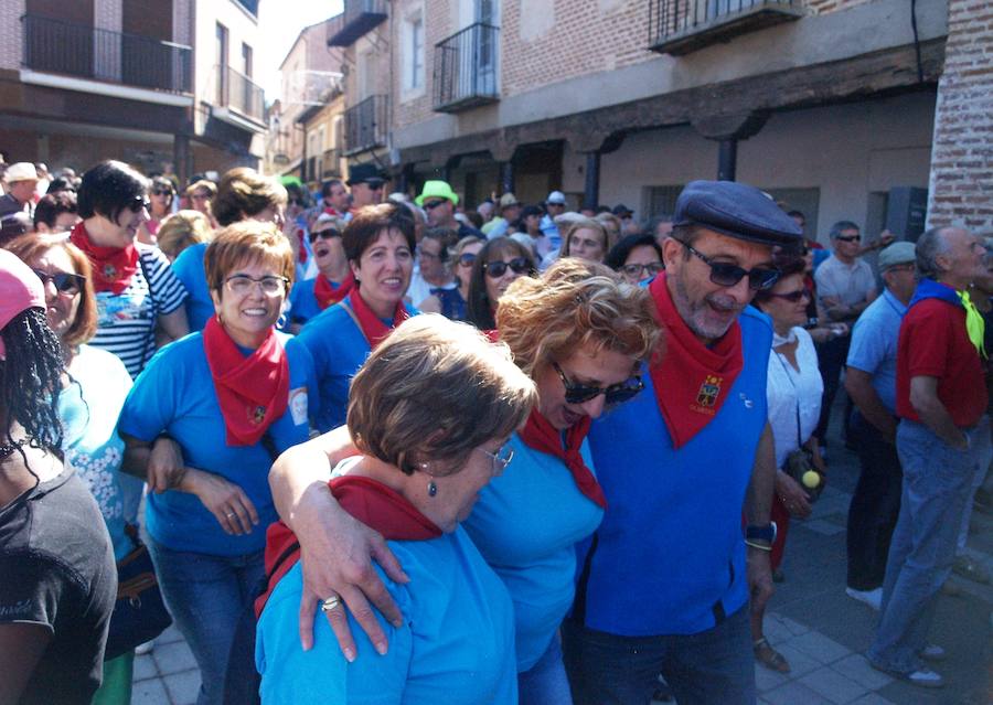 Fotos: Olmedo inicia sus fiestas con un multitudinario chupinazo