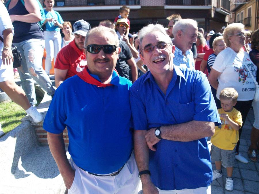 Fotos: Olmedo inicia sus fiestas con un multitudinario chupinazo