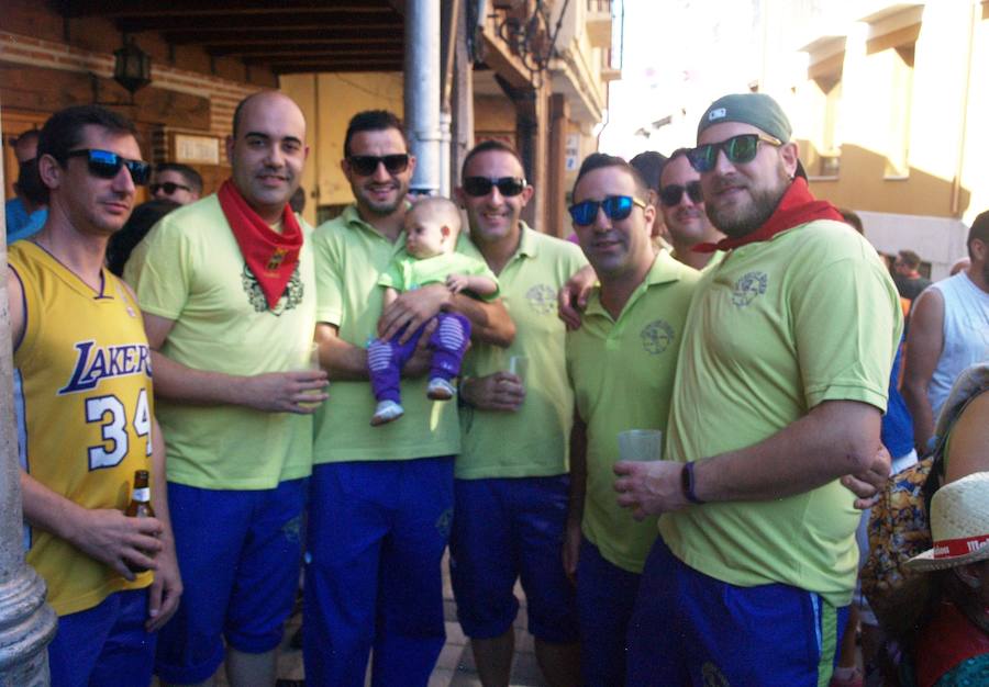 Fotos: Olmedo inicia sus fiestas con un multitudinario chupinazo