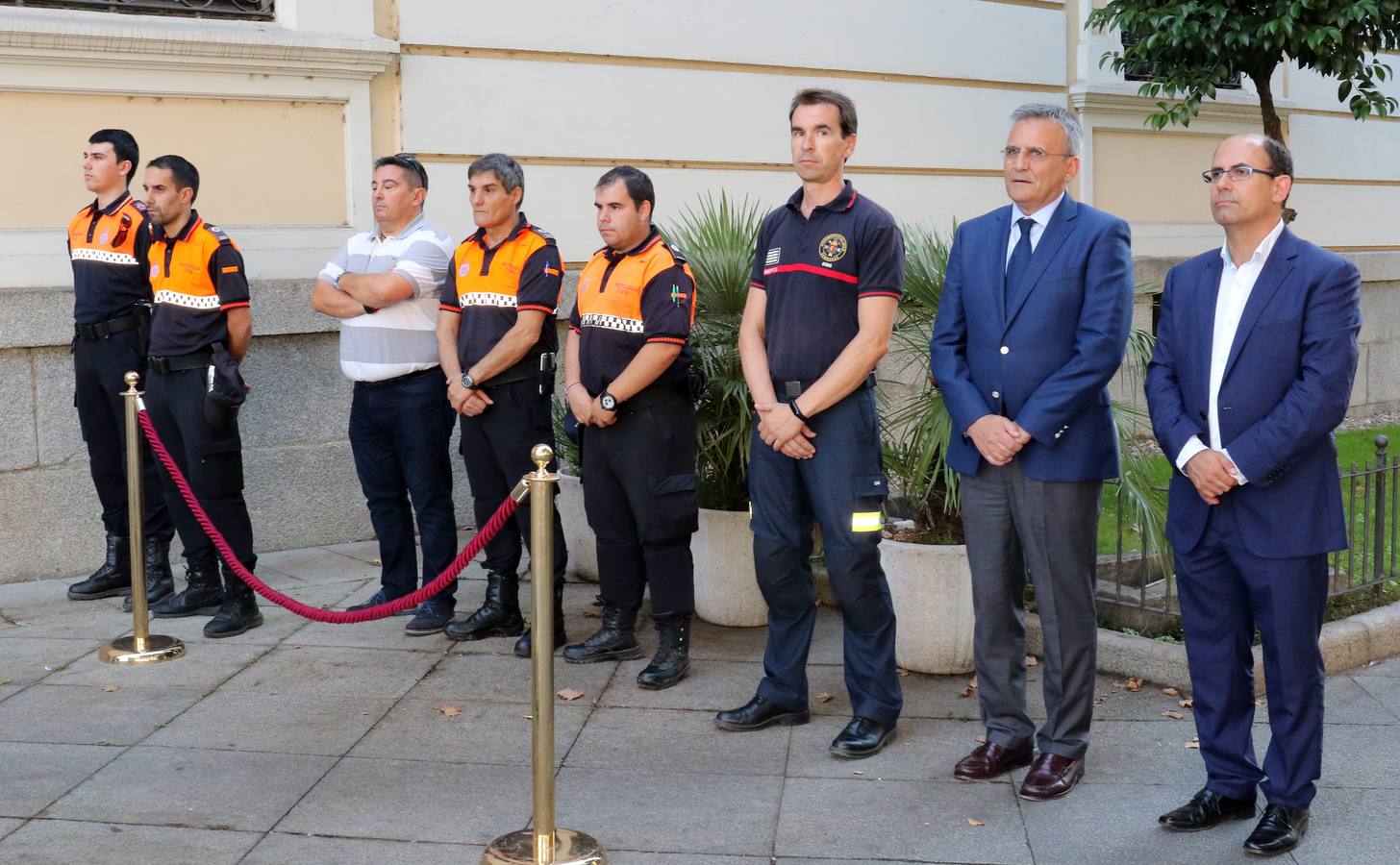 El acto estuvo presidido por el General Jefe de la Cuarta Subinspección del Ejército, José Rivas, y acudieron representantes de Protección Civil