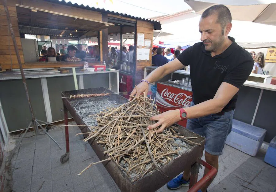 Fotos: Traspinedo disfruta de su XII Feria del Pincho de Lechazo