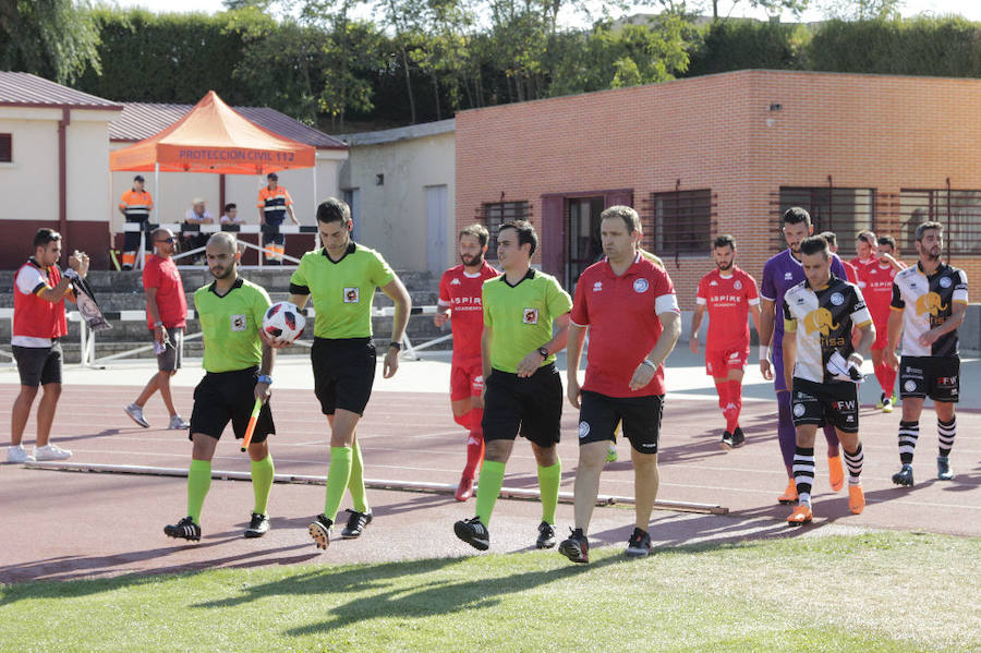 Fotos: Unionistas cae por la mínima ante la Cultural Leonesa (0-1)