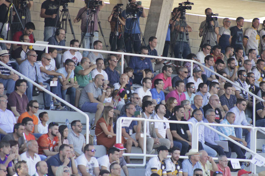 Fotos: Unionistas cae por la mínima ante la Cultural Leonesa (0-1)