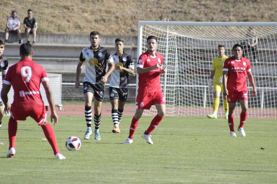 Fotos: Unionistas cae por la mínima ante la Cultural Leonesa (0-1)