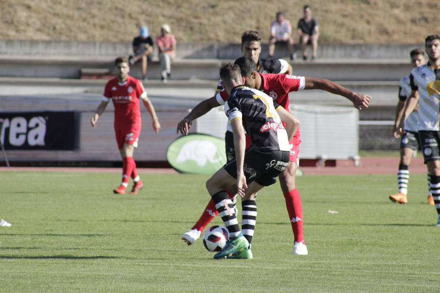 Fotos: Unionistas cae por la mínima ante la Cultural Leonesa (0-1)