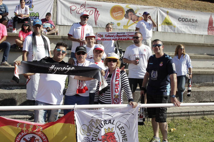 Fotos: Unionistas cae por la mínima ante la Cultural Leonesa (0-1)