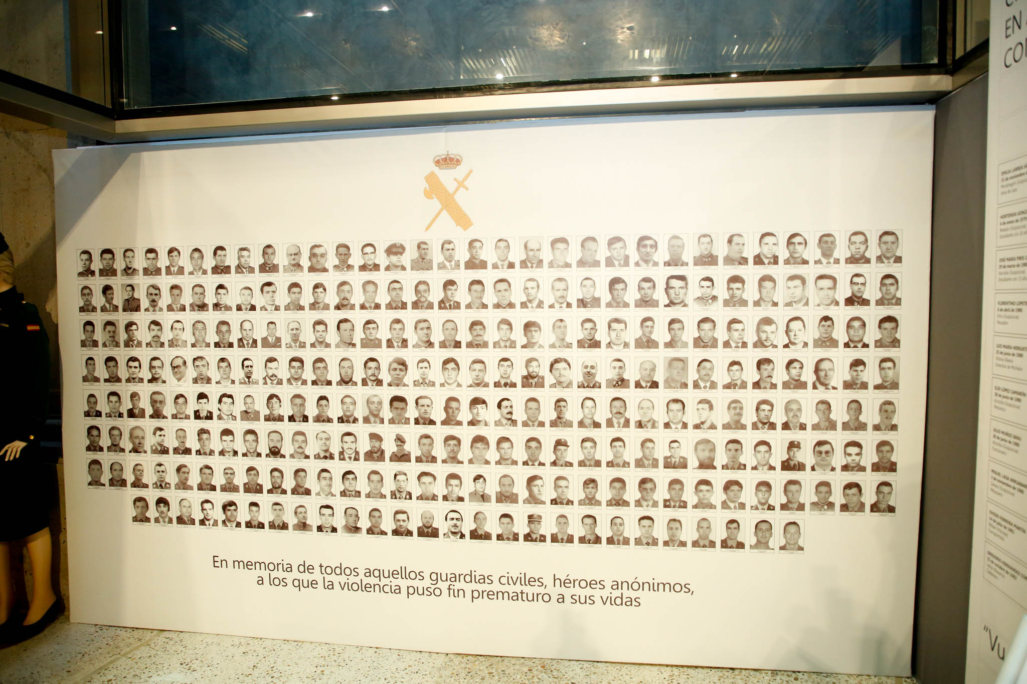 Fotos: Exposición sobre la historia de la Guardia Civil en Salamanca