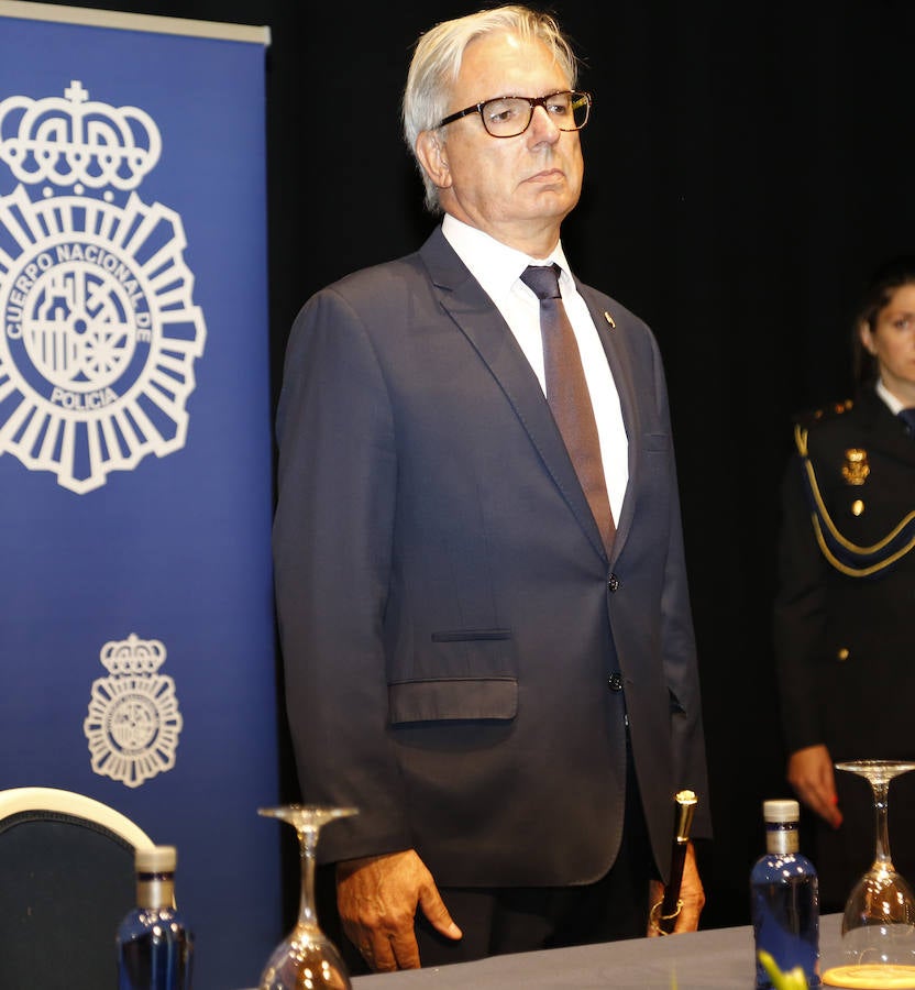Fotos: Fiesta de los Angeles Custodios de la policia nacional en Palencia