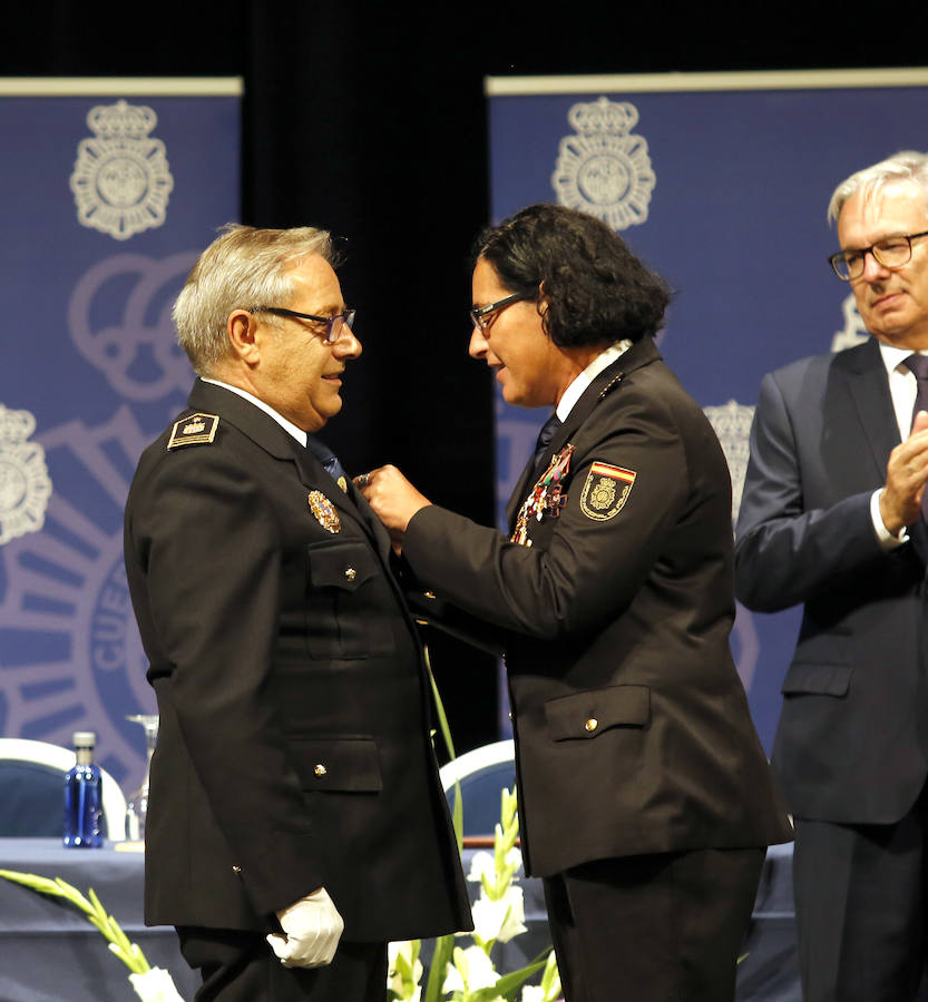 Fotos: Fiesta de los Angeles Custodios de la policia nacional en Palencia
