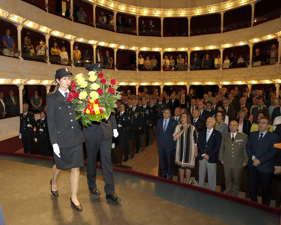 Fotos: Fiesta de los Angeles Custodios de la policia nacional en Palencia