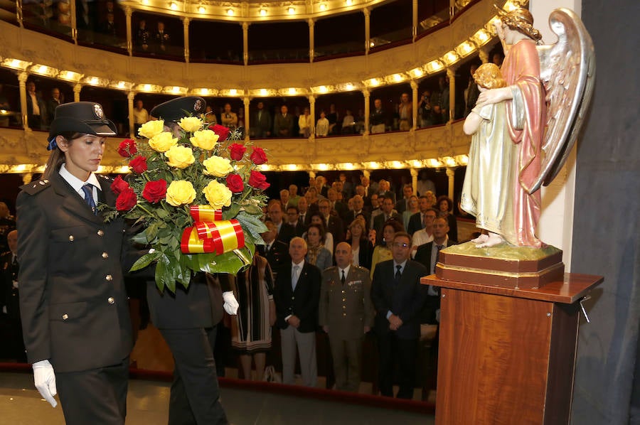 Fotos: Fiesta de los Angeles Custodios de la policia nacional en Palencia