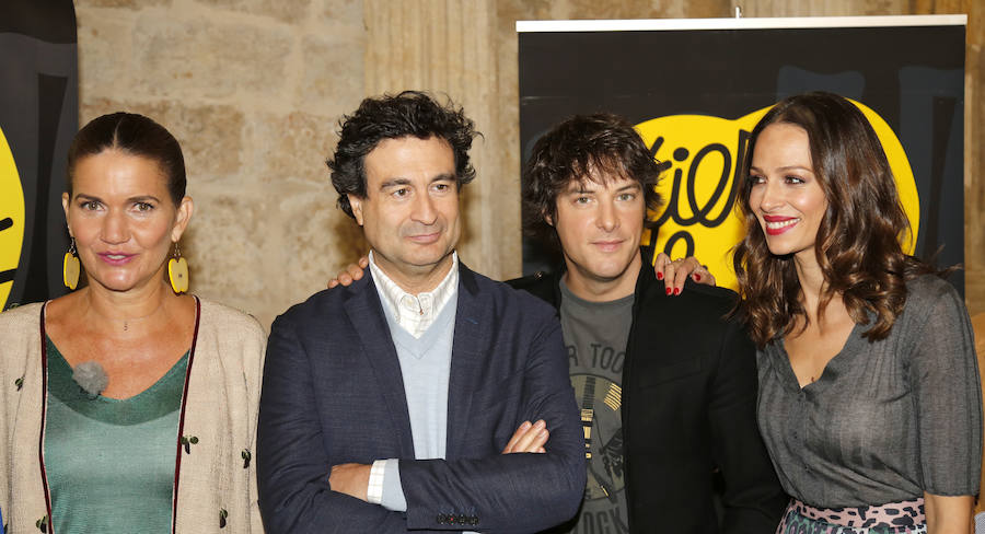 Fotos: Expectación en Palencia ante las cocinas de MasterChef Junior