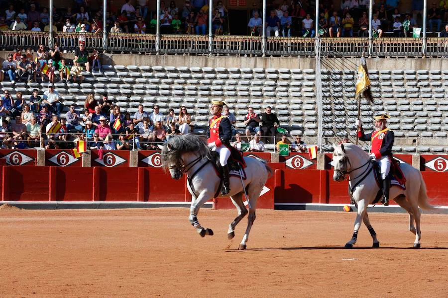 Exhibición de la Guardia Civil en la Plaza de Toros de La Glorieta de Salamanca