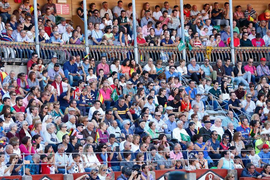 Exhibición de la Guardia Civil en la Plaza de Toros de La Glorieta de Salamanca