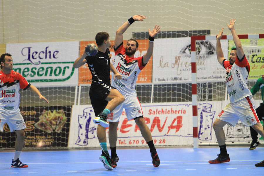 Fotos: Balonmano Nava - Santoña