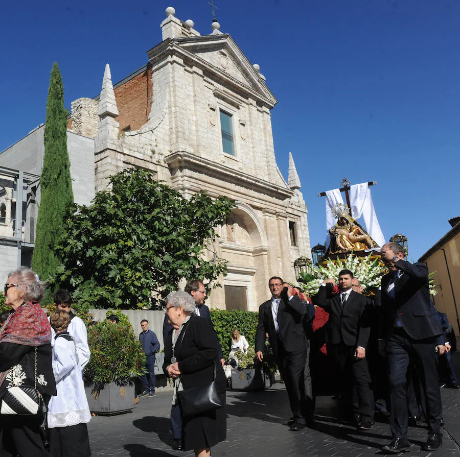 Fotos: Procesión de Nuestra Señora de la Pasión en Valladolid