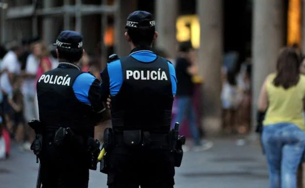 Sancionados cuatro menores con 750 euros cada uno por arrancar un banco en Valladolid