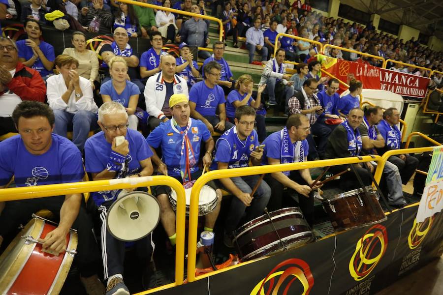 Fotos: Final de la Supercopa de España de baloncesto femenino entre Perfumerías Avenida y Girona en Salamanca