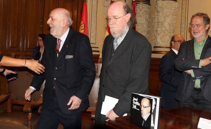 Fotos: José Delfín Val, nuevo cronista oficial de Valladolid