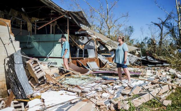 Imagen principal - El huracán &#039;Michael&#039; deja el norte de Florida como un territorio de guerra