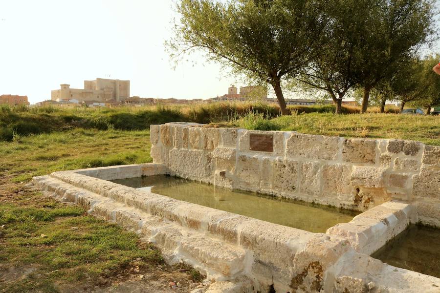 Fotos: Fuentes de Valdepero rehabilita con acierto los pilones