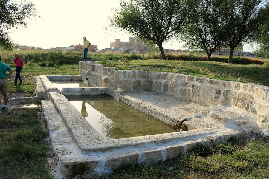 Fotos: Fuentes de Valdepero rehabilita con acierto los pilones