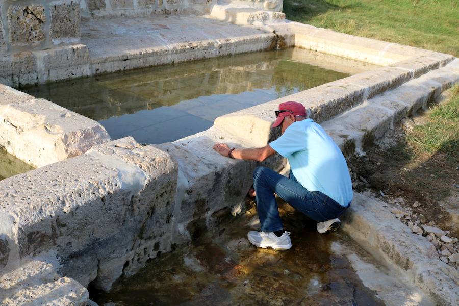 Fotos: Fuentes de Valdepero rehabilita con acierto los pilones